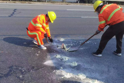 沧源公路下沉注浆加固